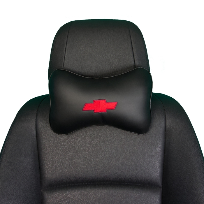 Подушки под шею Подушка под шею черная с вышивкой Chevrolet (Красная)